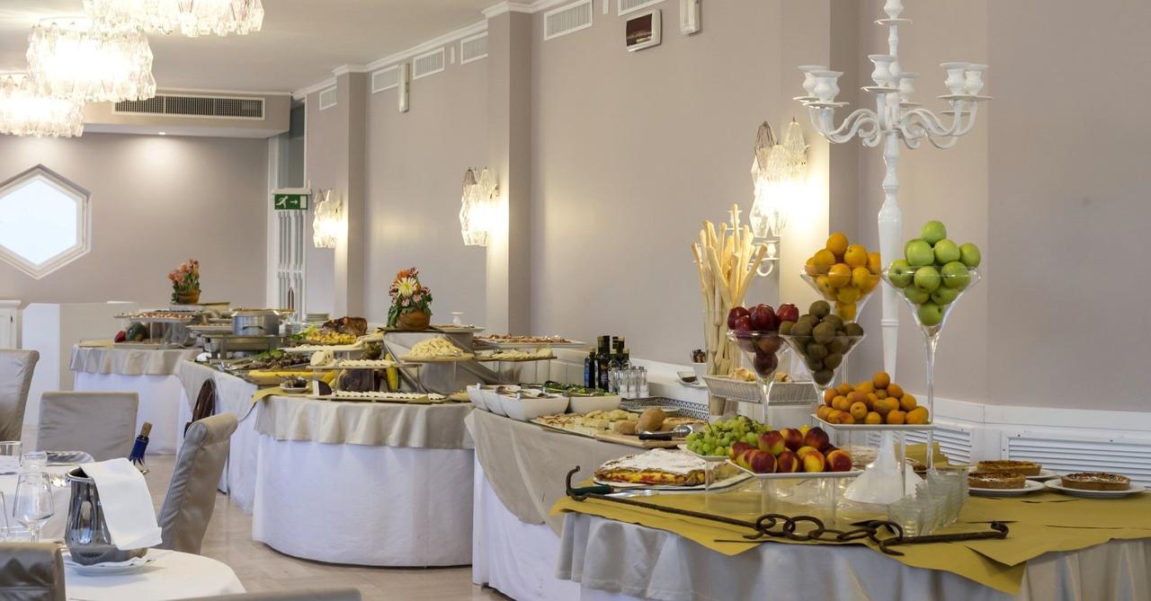Hotel Abner'S リッチョーネ エクステリア 写真